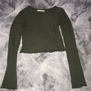 army green long sleeve crop top